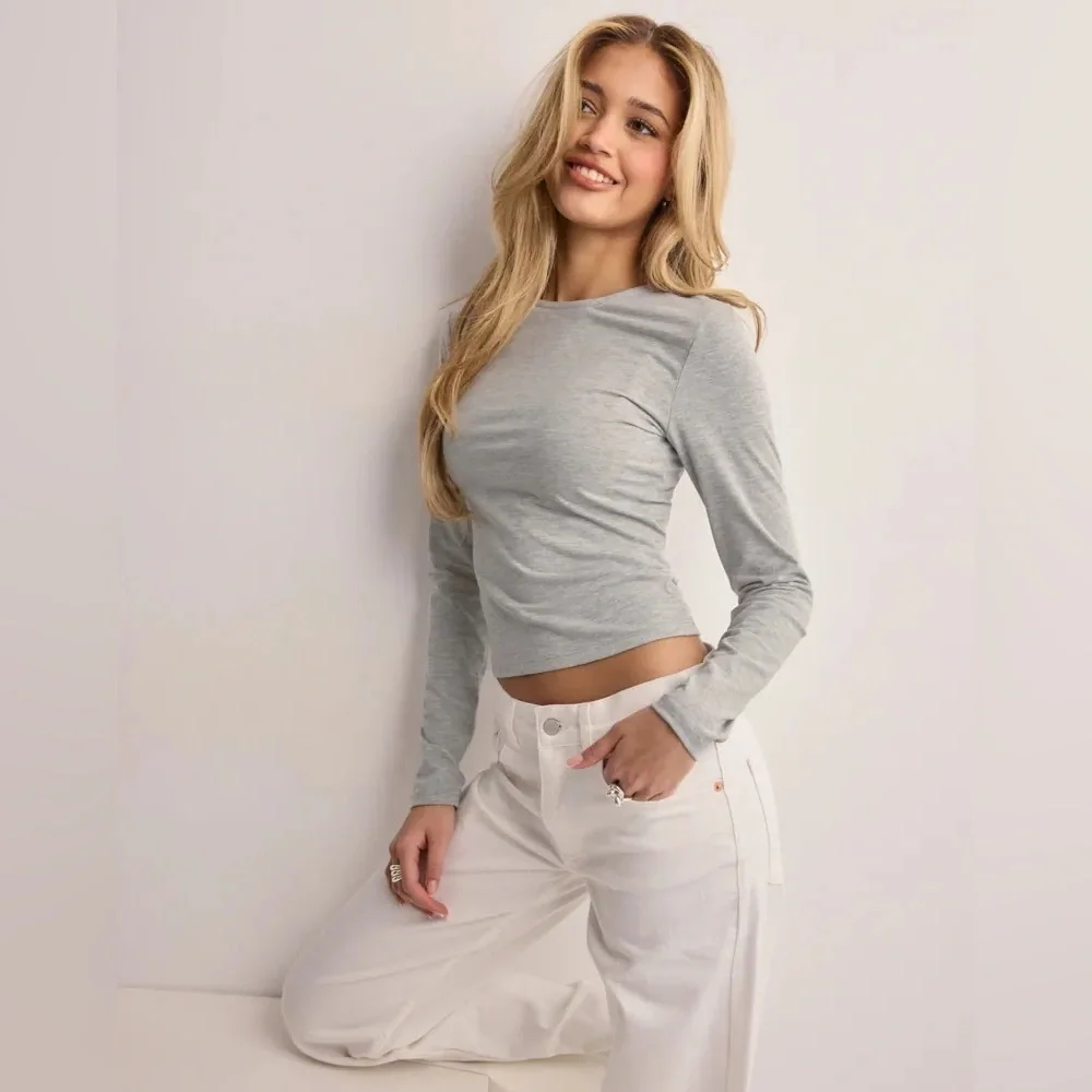 Nelly Women’s Gray Keep It Simple Ls Top, Size Medium